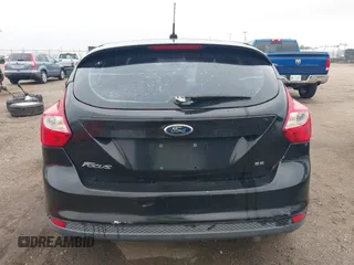 2014 Ford Focus SE z VIN 1FADP3K20EL386198, wystawiony jako IAAI lot #42157909 z przebiegiem 125 097 mil mil oraz . Historia ofert i sprzedaży dostępna na DreamBid. Obrazek 16.