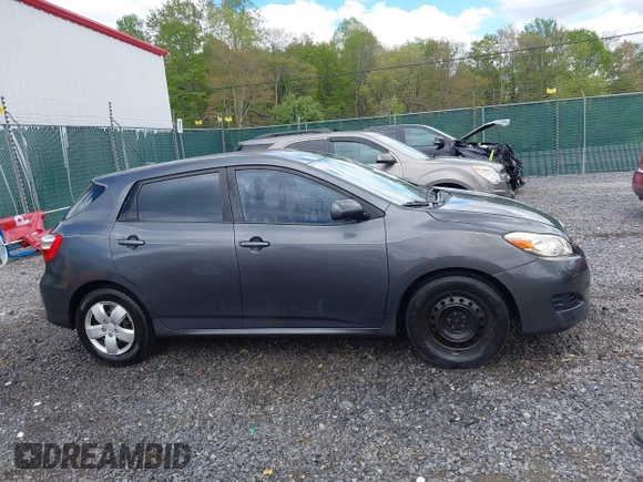 2009 Toyota Matrix z VIN 2T1KU40E09C161192, wystawiony jako IAAI lot #42199476 z przebiegiem 190 275 mil mil oraz . Historia ofert i sprzedaży dostępna na DreamBid. Obrazek 14.