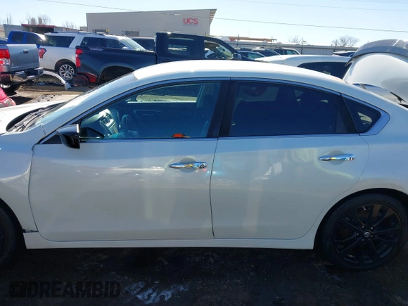 2017 Nissan Altima SV z VIN 1N4AL3AP6HC213060, wystawiony jako IAAI lot #41352725 z przebiegiem 163 692 mil mil oraz . Historia ofert i sprzedaży dostępna na DreamBid. Obrazek 14.
