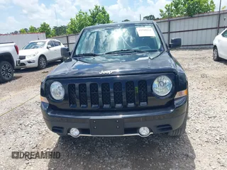 2016 Jeep Patriot Latitude with VIN 1C4NJRFB4GD809651, listed as a IAAI auction lot 42510212 with 47,887 mi miles and . Bid and sale history available at DreamBid. Image 12.