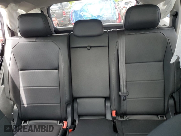 2018 Volkswagen Tiguan SEL z VIN 3VV2B7AX7JM119297, wystawiony jako Copart lot #54416195 z przebiegiem 51 972 mil mil oraz Szkoda całkowita • Salvage title. Historia ofert i sprzedaży dostępna na DreamBid. Obrazek 10.