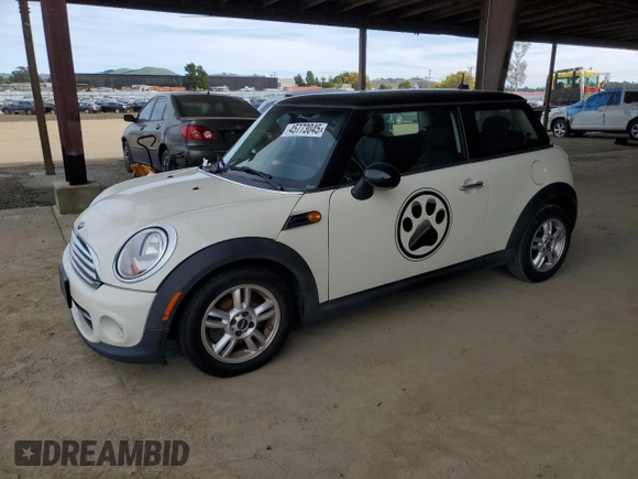 2013 MINI Hardtop with VIN WMWSU3C50DT684488, listed as a Copart auction lot 45773045 with 137,192 mi miles and Clean Title. Bid and sale history available at DreamBid. Image 1.