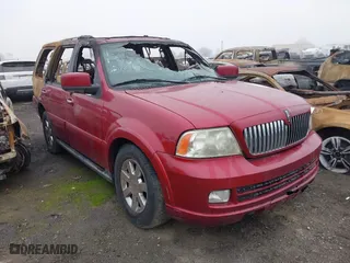 2006 Lincoln Navigator Luxury with VIN 5LMFU27516LJ15069, listed as a IAAI auction lot 38529771 with 1 mi miles. Bid and sale history available at carsss.com. Image 1.