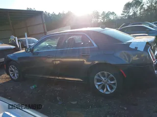 2016 Chrysler 300 Limited with VIN 2C3CCAAG5GH151450, listed as a IAAI auction lot 41253553 with 146,669 mi miles. Bid and sale history available at carsss.com. Image 14.
