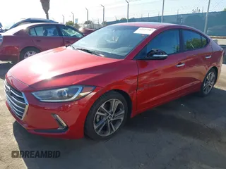 2017 Hyundai Elantra SE z VIN 5NPD84LF7HH063760, wystawiony jako IAAI lot #42327207 z przebiegiem 51 615 mil mil oraz . Historia ofert i sprzedaży dostępna na DreamBid. Obrazek 17.