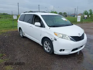 2012 Toyota Sienna LE AAS with VIN 5TDKK3DC6CS242902, listed as a IAAI auction lot 42606683 with 288,982 mi miles and . Bid and sale history available at DreamBid. Image 1.