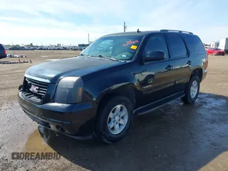 2011 GMC Yukon SLE with VIN 1GKS1AE01BR108215, listed as a IAAI auction lot 41379402 with 195,171 mi miles. Bid and sale history available at carsss.com. Image 17.