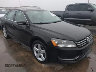 2013 Volkswagen Passat SE z VIN 1VWBH7A33DC052582, wystawiony jako IAAI lot #41431178 z przebiegiem 127 072 mil mil oraz . Historia ofert i sprzedaży dostępna na DreamBid. Obrazek 1.