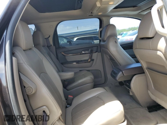 2016 GMC Acadia Denali z VIN 1GKKVTKD2GJ170221, wystawiony jako Copart lot #56759755 z przebiegiem 128 622 mil mil oraz Szkoda całkowita • Salvage title. Historia ofert i sprzedaży dostępna na DreamBid. Obrazek 11.