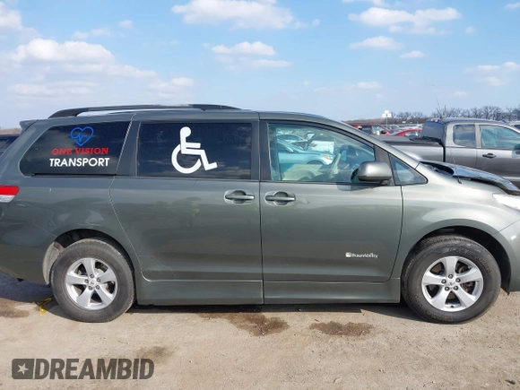 2012 Toyota Sienna LE AAS с VIN 5TDKK3DC4CS223135, выставлен на аукционе IAAI как лот 41523790 с пробегом 301 215 миль миль и . История ставок и продаж доступна на DreamBid. Изображение 13.
