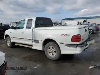 2002 Ford F-150 XL z VIN 2FTRX08L12CA26636, wystawiony jako Copart lot #89254825 z przebiegiem 133 637 mil mil oraz Szkoda całkowita • Salvage title. Historia ofert i sprzedaży dostępna na DreamBid. Obrazek 2.