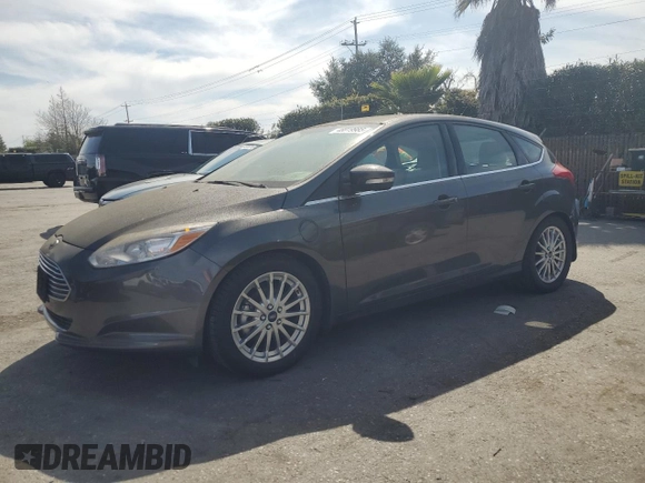 2016 Ford Focus Electric z VIN 1FADP3R49GL230588, wystawiony jako Copart lot #48019985 z przebiegiem 54 197 mil mil oraz Szkody całkowita. Historia ofert i sprzedaży dostępna na DreamBid. Obrazek 1.