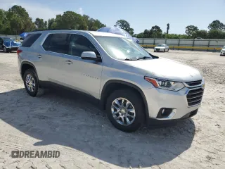 2019 Chevrolet Traverse LT Cloth z VIN 1GNERGKW8KJ320242, wystawiony jako Copart lot #60324095 z przebiegiem 103 680 mil mil oraz Szkoda całkowita • Salvage title. Historia ofert i sprzedaży dostępna na DreamBid. Obrazek 4.