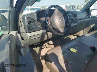 2005 Ford F-250 XL с VIN 1FTNF20575EB70989, выставлен на аукционе Copart как лот 61671485 с пробегом 126 995 миль миль и Чистый • Clean title. История ставок и продаж доступна на DreamBid. Изображение 8.