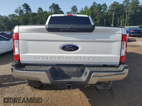 2017 Ford F-250 Lariat with VIN 1FT7W2BT7HEC13302, listed as a Copart auction lot 61263835 with 188,928 mi miles and Salvage title. Bid and sale history available at DreamBid. Image 6.