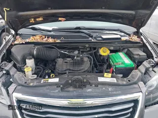 2016 Chrysler Town & Country S with VIN 2C4RC1HG3GR104925, listed as a IAAI auction lot 41682372 with 163,473 mi miles. Bid and sale history available at carsss.com. Image 10.