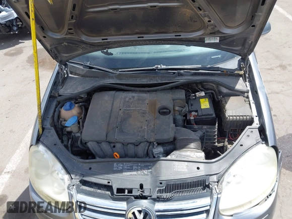 2006 Volkswagen Jetta Value Edition with VIN 3VWPF71K56M636972, listed as a IAAI auction lot 42347663 with 332,152 mi miles and . Bid and sale history available at DreamBid. Image 10.