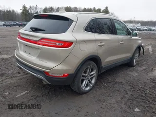 2017 Lincoln MKC Reserve with VIN 5LMCJ3D93HUL54581, listed as a IAAI auction lot 41711244 with 63,806 mi miles and . Bid and sale history available at DreamBid. Image 4.