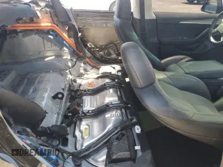 2023 Tesla Model 3 с VIN 5YJ3E1EA9PF676724, выставлен на аукционе Copart как лот 64097355 с пробегом 32 411 миль миль и Списание • Salvage title. История ставок и продаж доступна на DreamBid. Изображение 10.