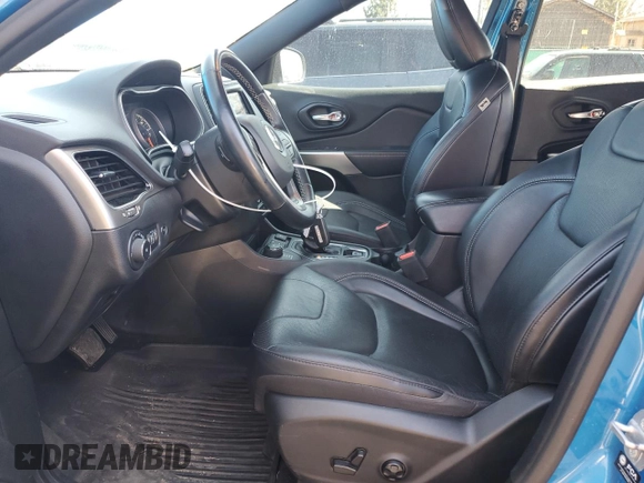 2021 Jeep Cherokee Latitude Lux z VIN 1C4PJMMX5MD206858, wystawiony jako Copart lot #52946925 z przebiegiem 47 495 mil mil oraz Szkoda całkowita • Salvage title. Historia ofert i sprzedaży dostępna na DreamBid. Obrazek 7.