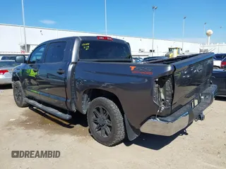 2018 Toyota Tundra 2WD SR5 with VIN 5TFEM5F14JX133862, listed as a IAAI auction lot 41664452 with 91,687 mi miles. Bid and sale history available at carsss.com. Image 3.