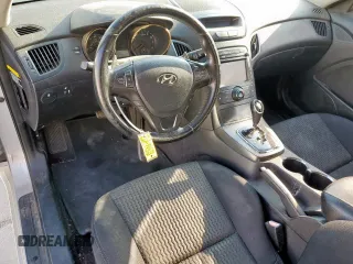 2011 Hyundai Genesis Coupe z VIN KMHHT6KDXBU042776, wystawiony jako Copart lot #57615765 z przebiegiem 200 352 mil mil oraz Szkoda całkowita • Salvage title. Historia ofert i sprzedaży dostępna na DreamBid. Obrazek 8.