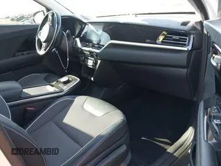 2022 Kia Niro EV S with VIN KNDCC3LG1N5160736, listed as a IAAI auction lot 41862260 with 46,812 mi miles. Bid and sale history available at carsss.com. Image 5.