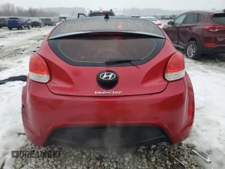 2012 Hyundai Veloster w/Red Int z VIN KMHTC6AD4CU077956, wystawiony jako Copart lot #43504505 z przebiegiem 103 183 mil mil oraz Szkoda całkowita • Salvage title. Historia ofert i sprzedaży dostępna na DreamBid. Obrazek 6.