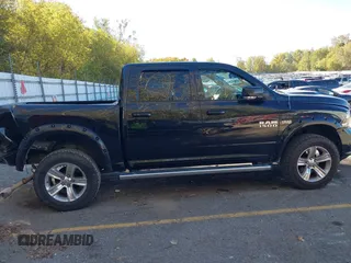 2018 Ram 1500 Sport z VIN 1C6RR7MT0JS174934, wystawiony jako IAAI lot #40564822 z przebiegiem 77 304 mil mil oraz . Historia ofert i sprzedaży dostępna na DreamBid. Obrazek 13.