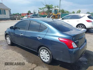 2016 Nissan Versa S Plus z VIN 3N1CN7AP9GL903668, wystawiony jako IAAI lot #42582825 z przebiegiem 192 674 mil mil oraz . Historia ofert i sprzedaży dostępna na DreamBid. Obrazek 3.