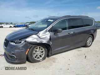 2021 Chrysler Pacifica Touring with VIN 2C4RC1FG5MR556809, listed as a Copart auction lot 64132735 with 36,416 mi miles and Non repairable. Bid and sale history available at DreamBid. Image 1.