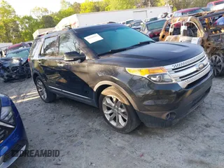 2015 Ford Explorer XLT with VIN 1FM5K7D82FGC02049, listed as a IAAI auction lot 42018044 with 114,237 mi miles and . Bid and sale history available at DreamBid. Image 1.