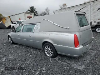 2011 Cadillac DTS Professional Limousine z VIN 1GE7K9C66BU600196, wystawiony jako Copart lot #75916064 z przebiegiem 37 183 mil mil oraz Tytuł czysty. Historia ofert i sprzedaży dostępna na DreamBid. Obrazek 2.