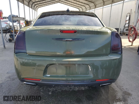 2019 Chrysler 300 with VIN 2C3CCAGGXKH542707, listed as a Copart auction lot 53305045 with 111,657 mi miles and Clean Title. Bid and sale history available at carsss.com. Image 6.
