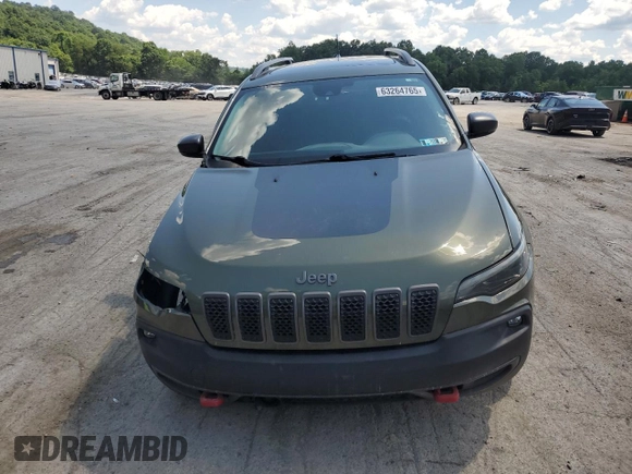 2021 Jeep Cherokee Trailhawk z VIN 1C4PJMBX0MD185078, wystawiony jako Copart lot #63264765 z przebiegiem 92 393 mil mil oraz Szkoda całkowita • Salvage title. Historia ofert i sprzedaży dostępna na DreamBid. Obrazek 5.