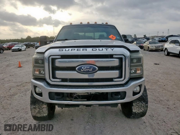 2011 Ford F-250 XL z VIN 1FT7W2BTXBEA89677, wystawiony jako Copart lot #55258135 z przebiegiem 285 071 mil mil oraz Czysty tytuł • Clean title. Historia ofert i sprzedaży dostępna na DreamBid. Obrazek 5.