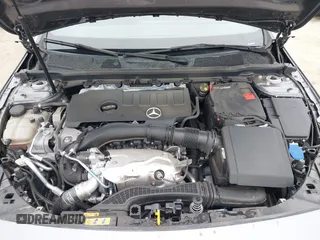 2021 Mercedes-Benz A 220 z VIN W1K3G4EB6MJ316650, wystawiony jako IAAI lot #42099393 z przebiegiem 27 510 mil mil oraz . Historia ofert i sprzedaży dostępna na DreamBid. Obrazek 10.