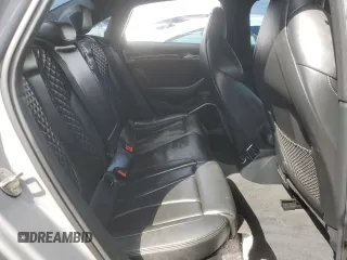 2018 Audi RS 3 z VIN WUABWGFF2J1903261, wystawiony jako Copart lot #73920914 z przebiegiem 49 742 mil mil oraz Nie do naprawy • Non repairable. Historia ofert i sprzedaży dostępna na DreamBid. Obrazek 10.