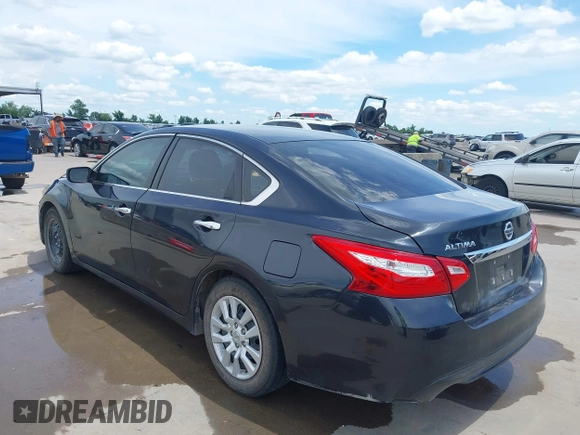 2016 Nissan Altima S z VIN 1N4AL3APXGN348769, wystawiony jako IAAI lot #42199355 z przebiegiem 135 584 mil mil oraz . Historia ofert i sprzedaży dostępna na DreamBid. Obrazek 3.
