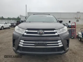 2017 Toyota Highlander LE with VIN 5TDBZRFH9HS377774, listed as a Copart auction lot 62551485 with 75,292 mi miles and Salvage title. Bid and sale history available at DreamBid. Image 5.