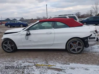 2018 Mercedes-Benz C 300 z VIN WDDWK4KBXJF703393, wystawiony jako IAAI lot #41218135 z przebiegiem 55 568 mil mil oraz . Historia ofert i sprzedaży dostępna na DreamBid. Obrazek 13.