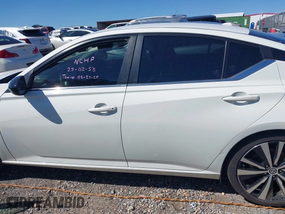 2020 Nissan Altima 2.5 SR with VIN 1N4BL4CV5LC194371, listed as a IAAI auction lot 41816369 with 105,075 mi miles. Bid and sale history available at carsss.com. Image 14.