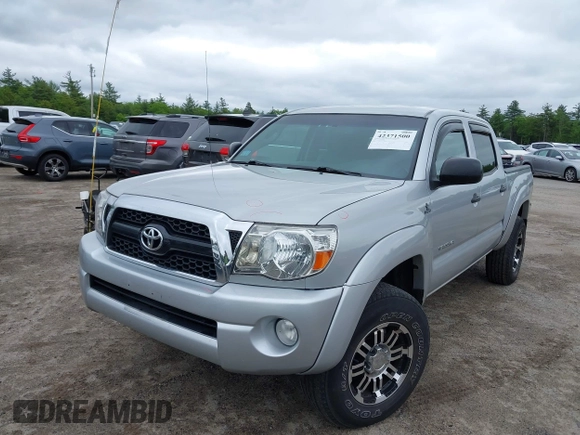2011 Toyota Tacoma with VIN 3TMLU4EN4BM069898, listed as a IAAI auction lot 42371500 with 201,538 mi miles and . Bid and sale history available at DreamBid. Image 18.