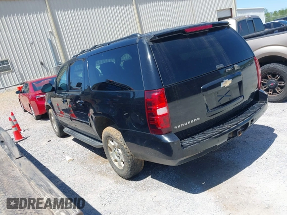 2011 Chevrolet Suburban LT with VIN 1GNSCJE09BR319675, listed as a IAAI auction lot 41966225 with 294,335 mi miles. Bid and sale history available at carsss.com. Image 3.