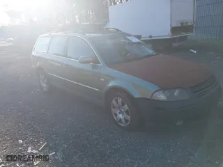 2003 Volkswagen Passat GLX with VIN WVWYH63B23E026361, listed as a IAAI auction lot 41747516 with 293,955 mi miles. Bid and sale history available at carsss.com. Image 1.