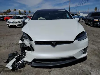2020 Tesla Model X Long Range with VIN 5YJXCAE26LF283466, listed as a Copart auction lot 44362813 with 91,690 mi miles. Bid and sale history available at carsss.com. Image 5.