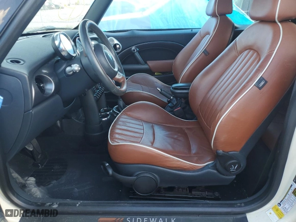 2008 MINI Cooper Convertible with VIN WMWRF33518TF67472, listed as a Copart auction lot 72073604 with 61,024 mi miles and Salvage Title. Bid and sale history available at carsss.com. Image 7.