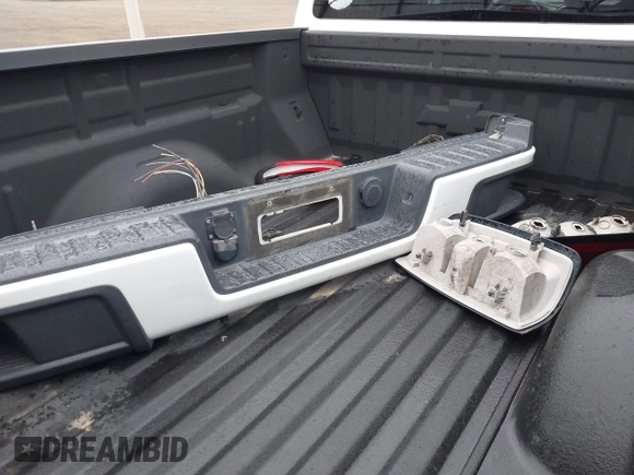 2016 Chevrolet Colorado 4WD LT z VIN 1GCGTCE34G1314152, wystawiony jako IAAI lot #42328625 z przebiegiem 129 517 mil mil oraz . Historia ofert i sprzedaży dostępna na DreamBid. Obrazek 12.