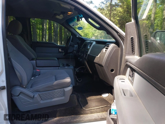 2013 Ford F-150 XL with VIN 1FTFW1CT8DFA12243, listed as a IAAI auction lot 42133425 with 240,282 mi miles and . Bid and sale history available at DreamBid. Image 5.