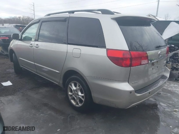 2004 Toyota Sienna XLE with VIN 5TDBA22C74S014781, listed as a IAAI auction lot 41327692 with 148,548 mi miles. Bid and sale history available at carsss.com. Image 3.